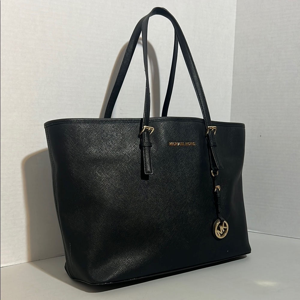Michael Kors Black Saffiano Large Tote with Gold Accents Size: 11X18 - Picture 3 of 15